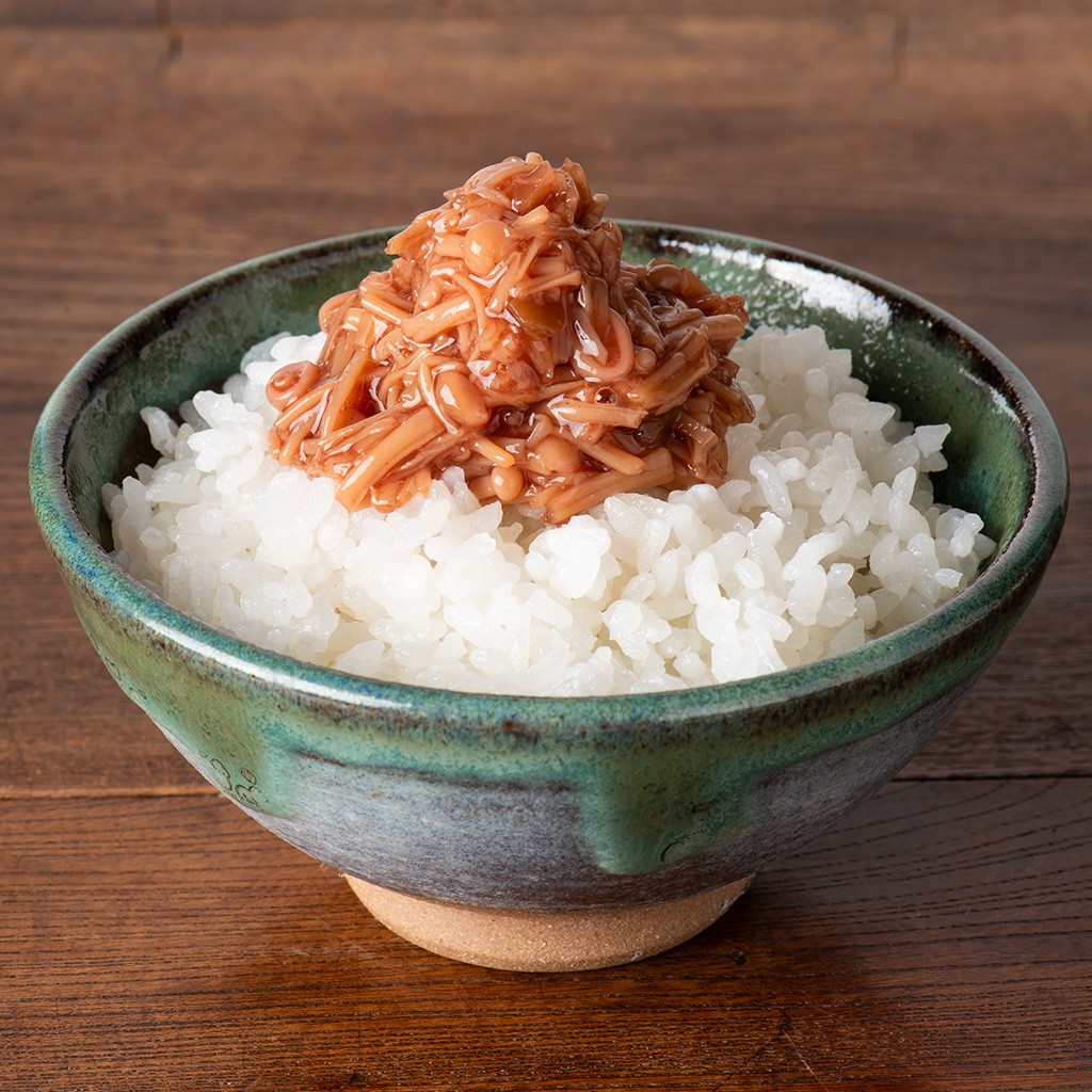 カリカリ食感が楽しい刻み梅入り梅なめ茸