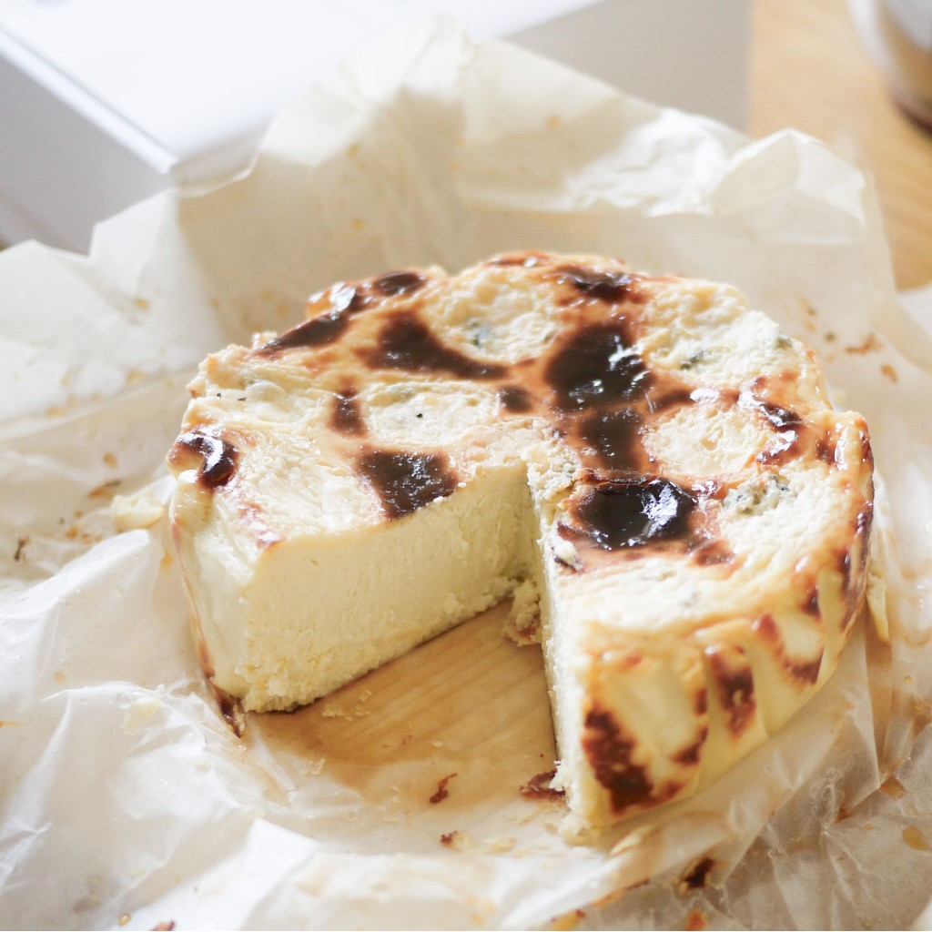 【産直商品】MAHOROWA ー PREMIUMバスクブルーチーズケーキ＜グルテンフリー＞【送料込み/北海道送料別途/沖縄・離島への発送不可】【オンライン限定】