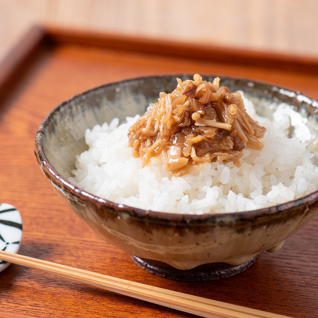 秋田で燻された　いぶりがっこなめ茸　調理例