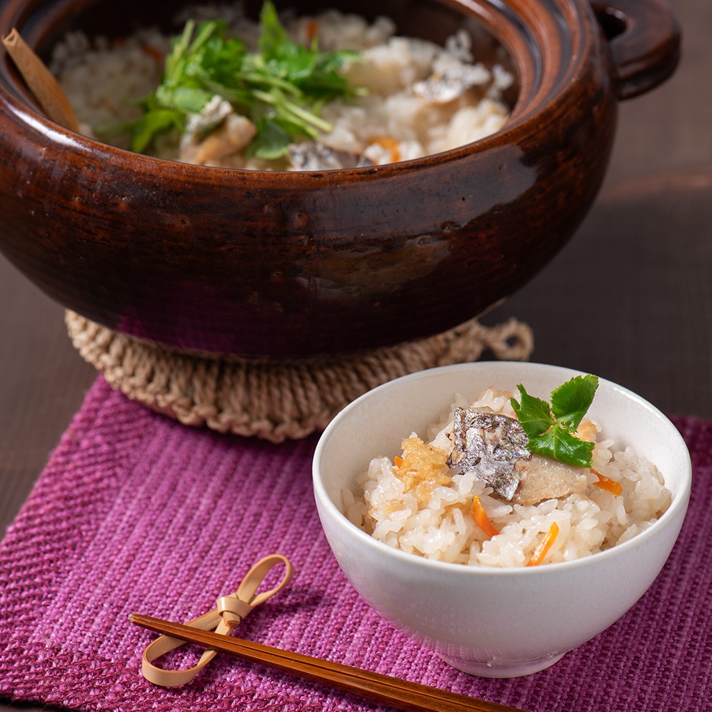 炊き込みご飯の素鯛めし調理例