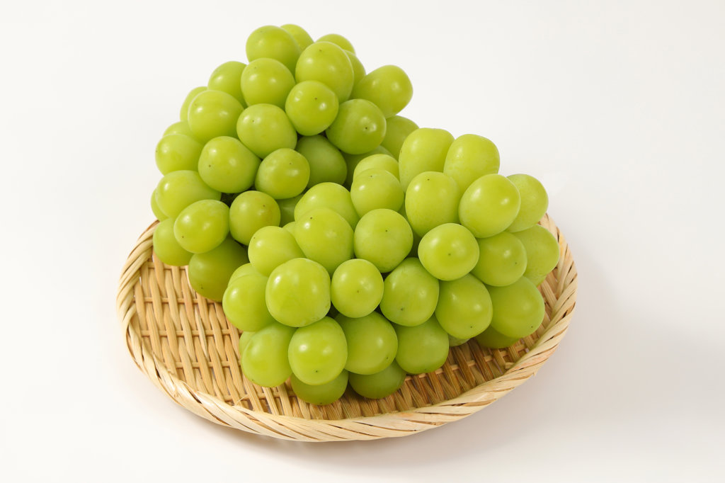 【産直商品】＜訳あり＞山形県産シャインマスカット 2～3房入（約800g～1.2kg）【送料込み/沖縄送料別途/一部離島不可】【オンライン限定】