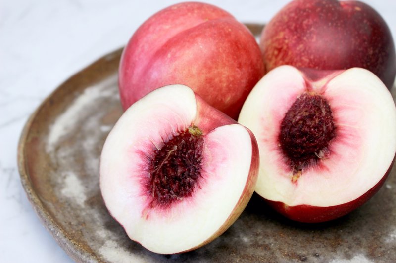 長野県小布施町 初夏の味ネクタリンをお届けします むすぶ青果 旅する久世福e商店